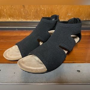 Super comfy sandals
